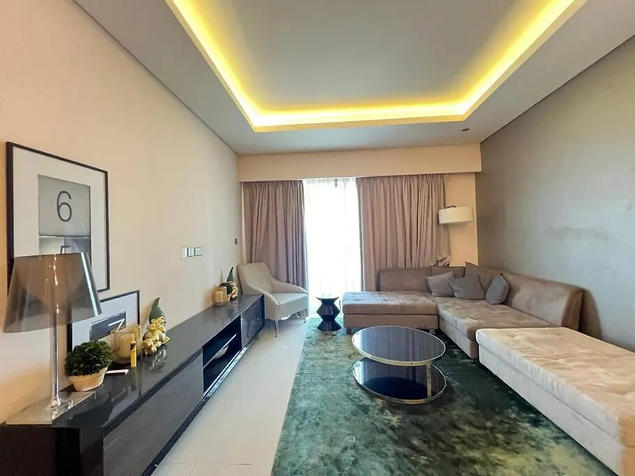 Luxurious & Modern 1Br Damac Paramount Business Bay Dubai Apartment